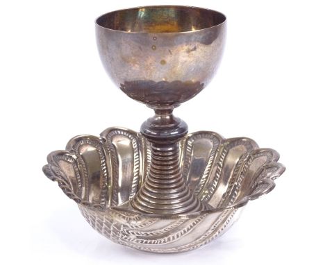 A small German silver goblet and a Continental silver shell dish, goblet height 10.5cm, 4oz total (2)Both in good original co