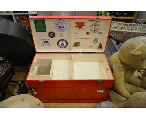 Model aircraft work box.