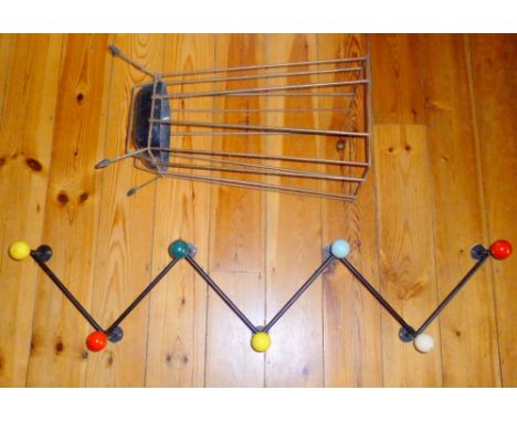 VINTAGE SPUTNIK ATOMIC WALL HANGING COAT/HAT RACK (L: 101 cm) AND A VINTAGE UMBRELLA/STICK STAND (H: 52 cm)