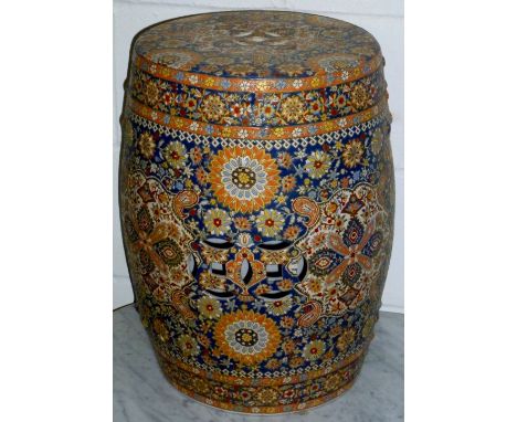 JAPANESE CERAMIC IMARI DECORATED BARREL SHAPED GARDEN SEAT (H: 46.5 cm W: 38 cm), A SIMILAR CACHE POT (H: 28.5 cm W: 38 cm) A