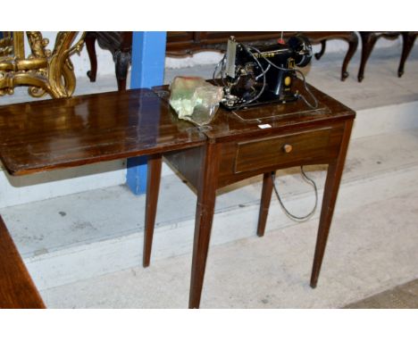 VINTAGE SINGER SEWING MACHINE TABLE     