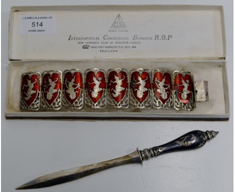 A VINTAGE SIAM STERLING SILVER & ENAMEL BRACELET WITH ORIGINAL PRESENTATION BOX, TOGETHER WITH AN UNMARKED ORNATE SIAM WHITE 