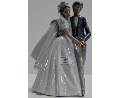 LARGE NAO DOUBLE FIGURINE ORNAMENT "THE BRIDE & GROOM" WITH BOX     