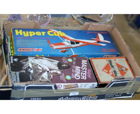 BOX CONTAINING VARIOUS VINTAGE GAMES, MODEL AEROPLANE ETC     