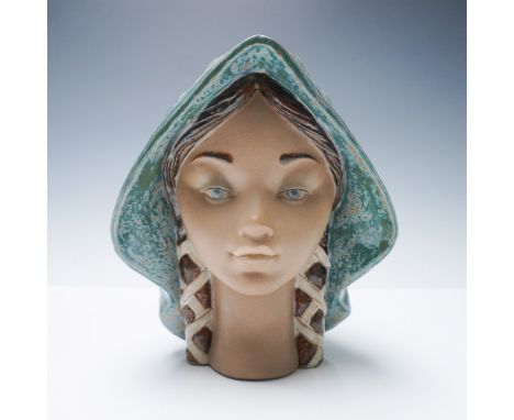 Lladro porcelain bust titled Senorita (No. 01014946), sculpted by Salvador Debón. Also known by its Spanish name Cabeza Banda