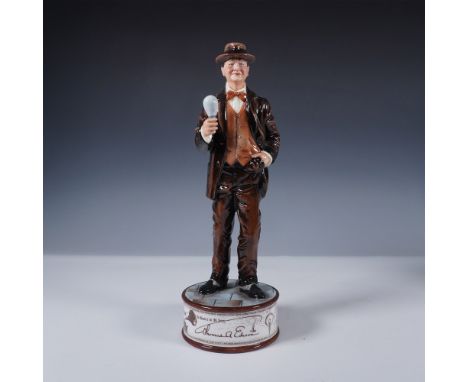 From Royal Doulton’s Prestige Pioneers Collection, this limited edition fine china figurine depicts renowned inventor Thomas 