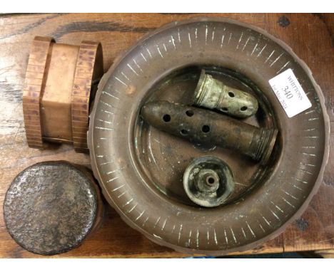 A collection of handmade WW1 shell cases, model of a tank etc. Est. £20 - £30.