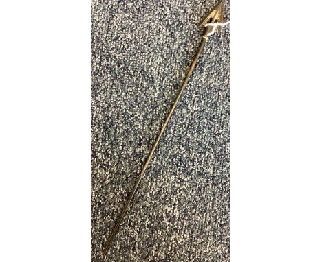 A small Eastern arrow. Est. £20 - £30.