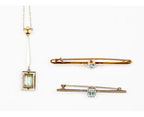 A collection of early 20th century and later aquamarine jewellery to include a pendant, the rectangular cut aquamarine approx