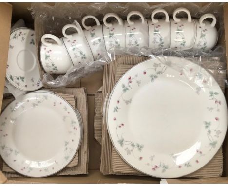 A Royal Doulton Expressions 'Strawberry Fayre' part dinner and tea service, comprising eleven dinner plates, seven side plate