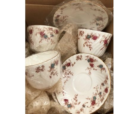 An extensive Minton Ancestral tea service in three original packaging boxes (3)