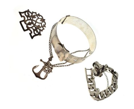 Gentleman's silver curb link bracelet, silver anchor pendant with chain, a white metal bangle stamped Sterling Silver and a s