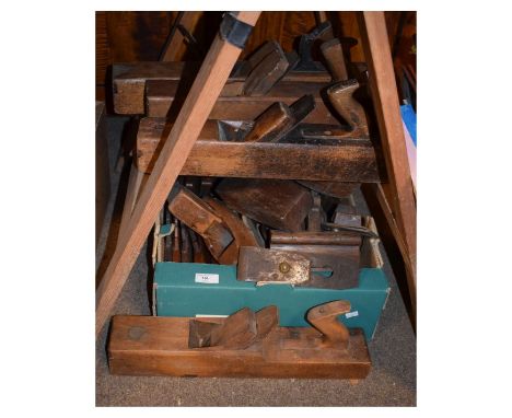 Quantity of assorted vintage woodworking tools to include; smoothing planes, bullnose plane, moulding planes etc   Condition: