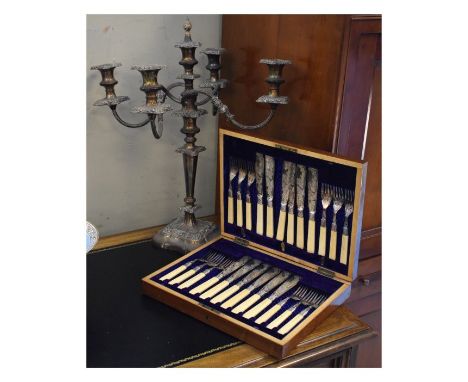 Late Victorian/Edwardian oak cased canteen of one dozen fish knives and forks, Joseph Rodgers & Co, Sheffield, together with 