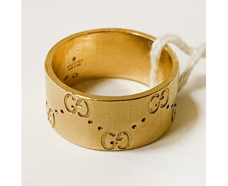 18 CARAT GOLD GUCCI RING SIZE M - 8.5 GRAMS APPROX