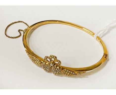VINTAGE GOLD &amp; SEED PEARL BANGLE - APPROX 7.1 GRAMS