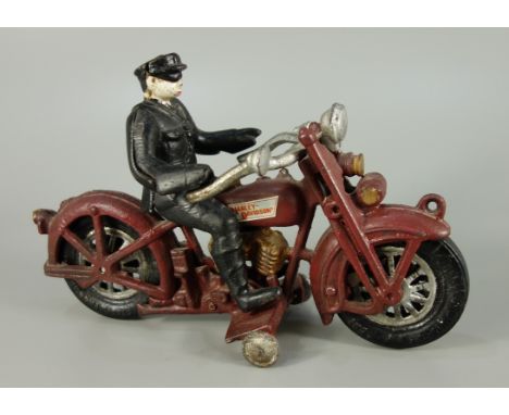 Motorrad Harley Davidson, Gusseisen, Ende 20.Jh.,im Retrostil, abnehmbare Fahrerfigur, polychrom staffiert, drehbare Räder, V