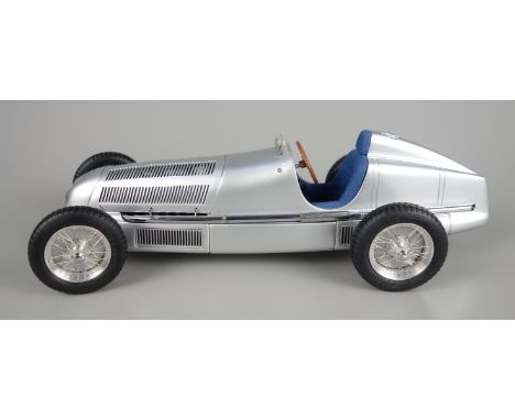 Modellauto Mercedes-Benz W 25, 1934, CMC GmbH, Classic Model Cars, Deutschland, Maßstab: 1:18, handmontiertes Ganzmetall-Präz