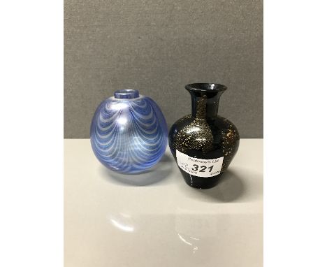 SAUNDERS AND WALLACE ROUND GLASS ART VASE AND 1 STUART STRATHEARN EBONY AND GOLD