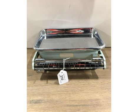 VINTAGE MEDICAL SCALES BY ROYAL