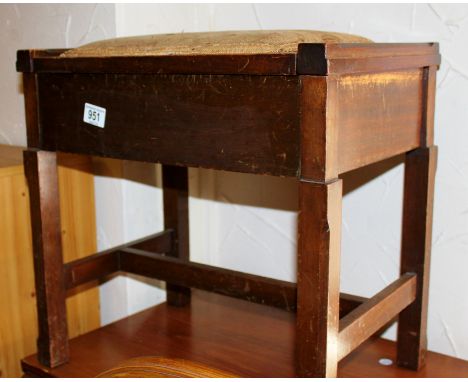 Upholstered piano stool