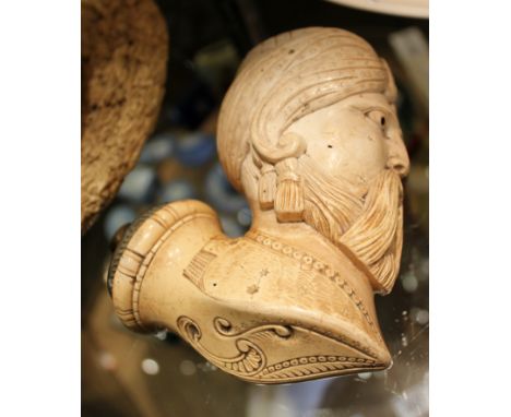 Meerschaum pipe depicting bearded Middle Eastern man with purple stone to headdress, 15 x 12cm