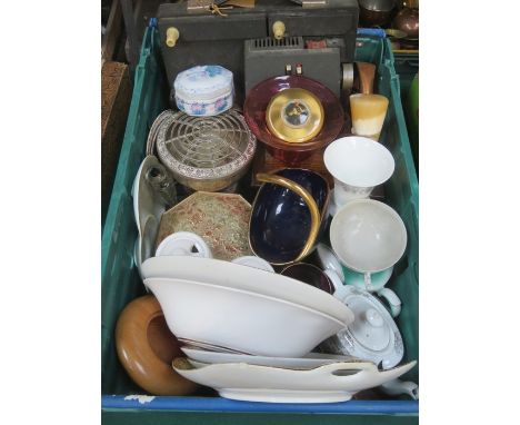 BOX OF PLATEDWARE, OAK BOX PROJECTOR AND SUNDRY CERAMICS 