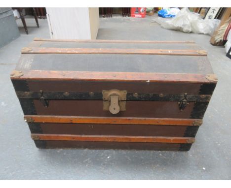 DOME TOPPED TRAVEL TRUNK 