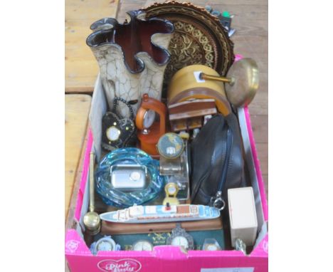 SUNDRY LOT CONTAINING LARGE HANDKERCHIEF, VASE, CAMERA, NOVELTY CLOCKS AND CARPET BOWLS, ETC. 