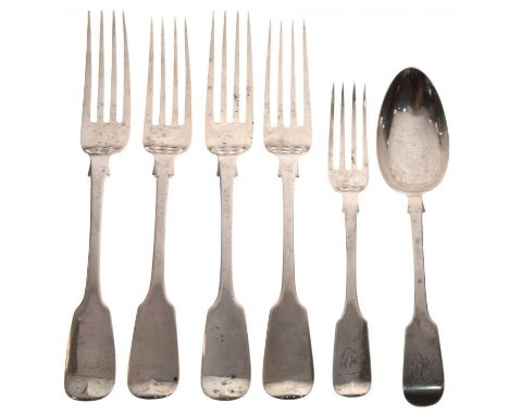 Four Georgian fiddle pattern table forks, together with a Georgian lunch fork and Victorian dessert spoon, 370g approx