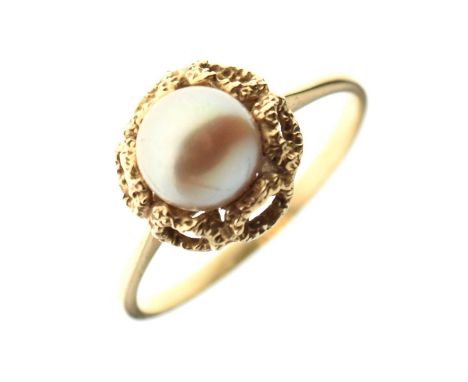 Dress ring set single cultured pearl, the yellow metal shank stamped '14K', size R approx, 2.8g gross approx