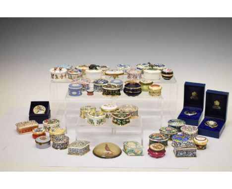 Substantial collection of ceramic trinket boxes, of recent manufacture, to include Wedgwood, Limoges, Halcyon Days, etc, toge