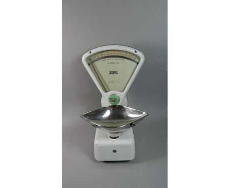 A Set of Vintage Imperial Avery Shop Scales, To Weigh 2lbs, 54cm High 