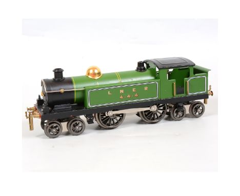 ACE Trains O Gauge electric model railway tank locomotive, LNER 4-4-4, green, 12v.