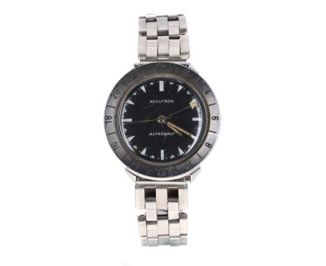 Bulova Accutron Astonaut 'tuning fork' stainless steel gentleman's bracelet watch. case no. K746xx, circa 1964, circular blac