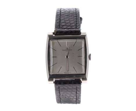 Baume &amp; Mercier 18ct white gold gentleman's square cased wristwatch, case reference/serial no. 296224/370xx, signed silve