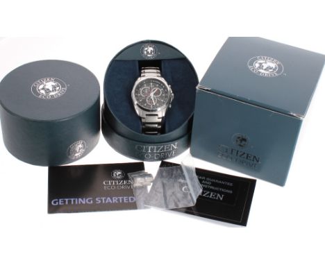 Citizen Eco-Drive Chronograph WR100 stainless steel gentleman's bracelet watch, ref. H500-S076595, serial no. 1N102xxxx, circ