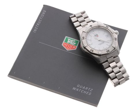 Tag Heur 2000 Series Professional 200m stainless steel gentleman's bracelet watch, ref. WK1111-1, serial  no. SWxxxx, white d