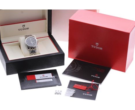 Tudor Genéve Glamour Day-Date Rotor Self-Winding stainless steel gentleman's bracelet watch, ref. 56000, serial no. I50xxxx, 