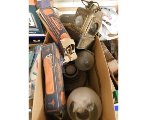 BOX CONTAINING MIXED BOXED ALADDIN LAMP CHIMNEYS, FOUR GLASS LAMP, OIL LAMPS ETC   
