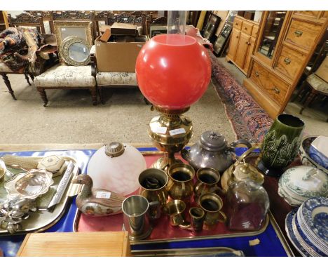 BRASS OIL LAMP, FURTHER TANKARDS, MOTTLED SHADE ETC   