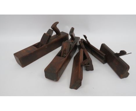 Selection of Vintage Woodworking Planes&nbsp;A selection of six vintage wooden plains of various sizes. (6 items)