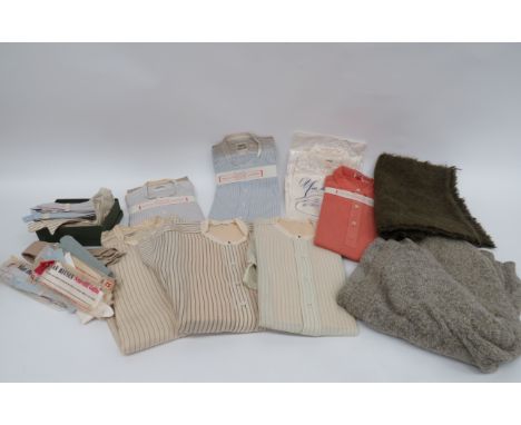Quantity of Vintage 1930's to 50's Gents Clothing.Including shirts, collars, wool jumpers, scarves etc. (quantity) 