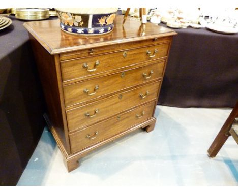 Early 19thC mahogany four long chest of drawers with sliding writing step, 73 x 48 x 84 cm 
