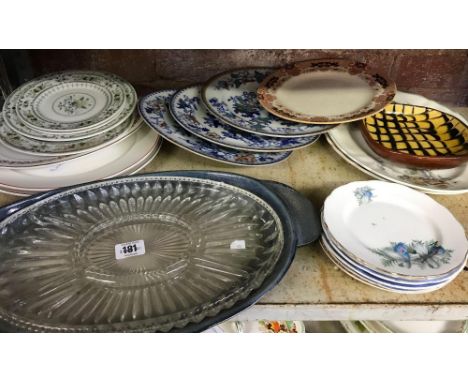SHELF OF MIXED CHINA PIECES