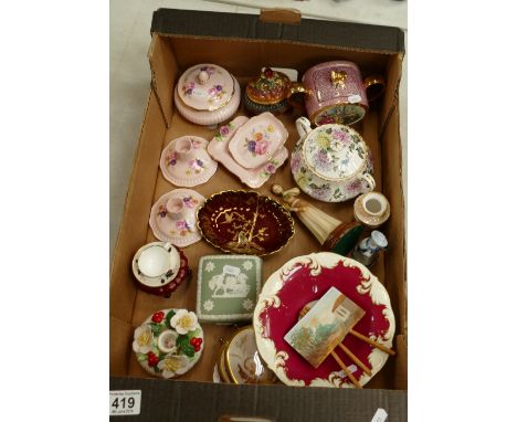 A mixed collection of ceramic items to include Royal Adderley dressing table set, Crown Devon Rouge Royale dish, jasperware t