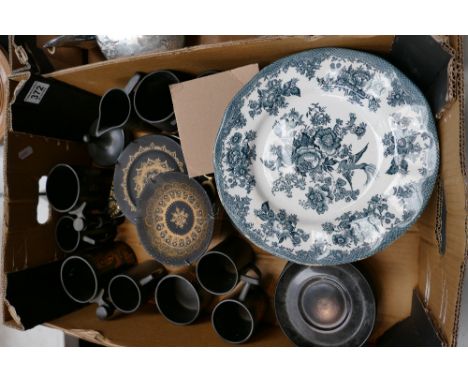 A mixed collection of ceramic items to include mid century unmarked stylised coffee cans, Stoke City commemorative cups, vari