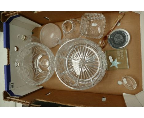 A collection of crystal items to include punch bowls, fruit bowls, trinket boxes etc