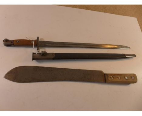 A BRITISH 1907 PATTERN BAYONET AND SCABBARD, 42CM BLADE, NO.147 MARTINDALE MACHETE (2) 