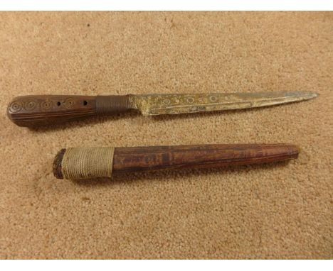 A PESH-KABZ TYPE KNIFE, 15.5CM BLADE, WOODEN GRIP AND LEATHER SCABBARD 